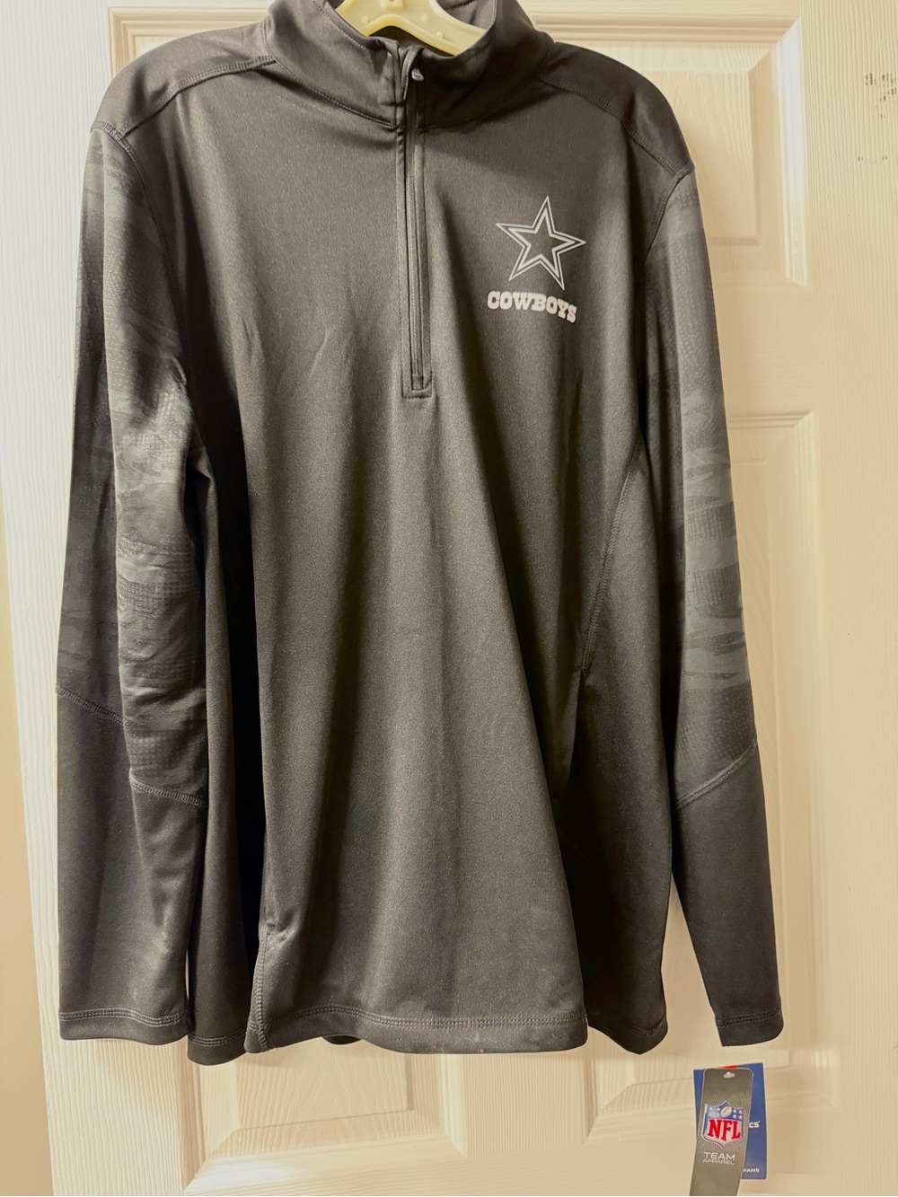 Fanatics NFL Cowboys Men's Black Quarter-Zip Pullover with Star Logo NWT